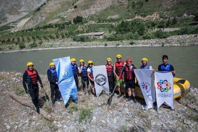 Zap Suyu'nda Rafting Heyecanı