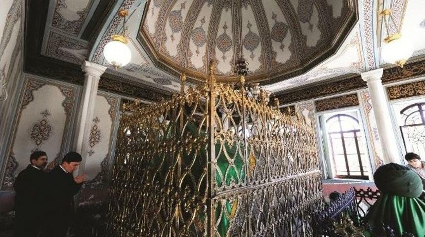 İstanbul&rsquo;un En &Ccedil;ok Ziyaret Edilen T&uuml;rbeleri