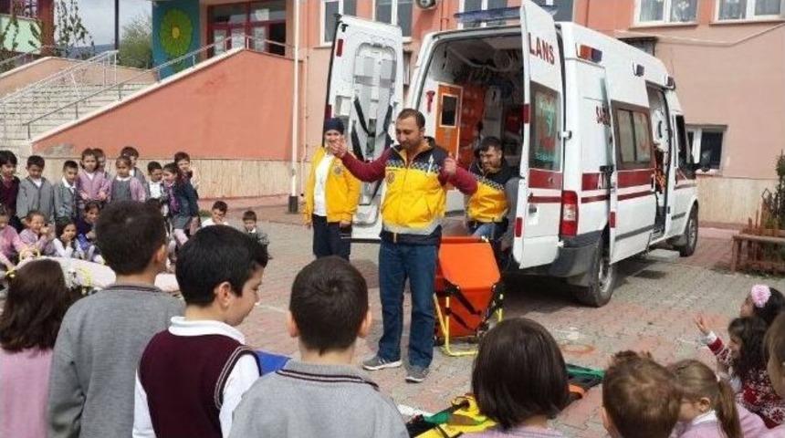 112 Başhekimliği 8 Bin 190 &Ouml;ğrenciye Eğitim Verdi