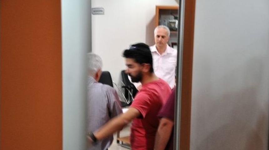 Antalya&rsquo;da Eğitim Vakfına &rsquo;paralel Yapı&rsquo; Operasyonu