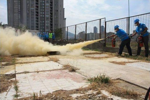 Eyüp Belediyesi Personeli Deprem Tatbikatından Tam Not Aldı