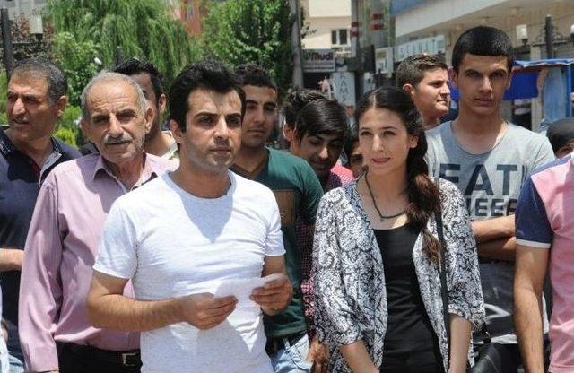 Cizre’de Kent Surları Üzerinde Evleri Bulunan Aileler Basın Açıklaması Yaptı