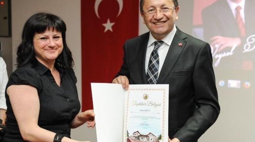 Başkan Tiryaki G&ouml;n&uuml;ll&uuml; Eğitmenlerle Buluştu