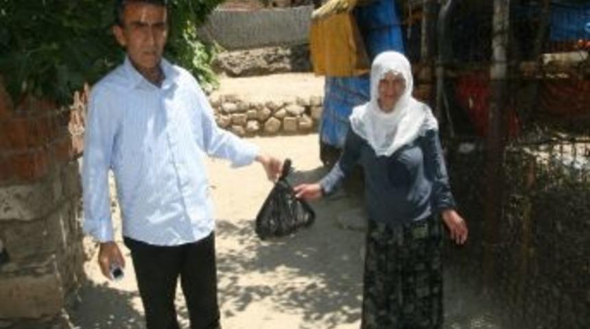 Halk Evi Derneği Yoksul Ailelere Et Dağıttı