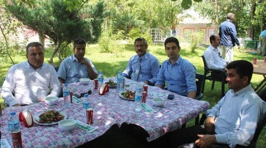 Kaymakam &Ouml;mer Faruk G&uuml;ngen&rsquo;e Veda Yemeği