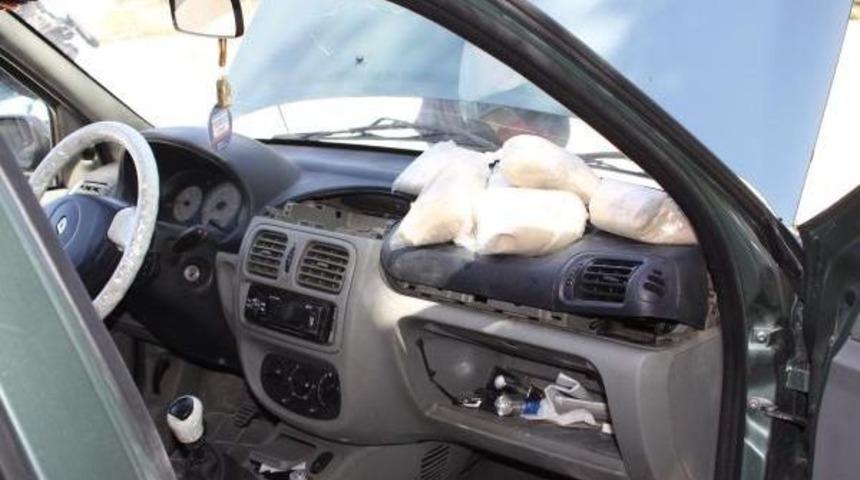 Gaziantep&rsquo;Te Otomobilde 3 Kilo Eroin Ele Ge&ccedil;irildi