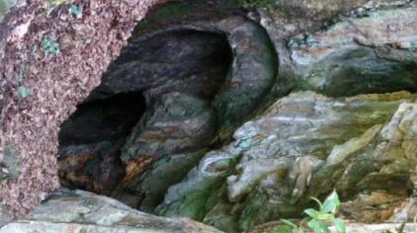 Altın Aramak Için Dalış Yaptığı Gölette Kaybolan Kişi Aranıyor