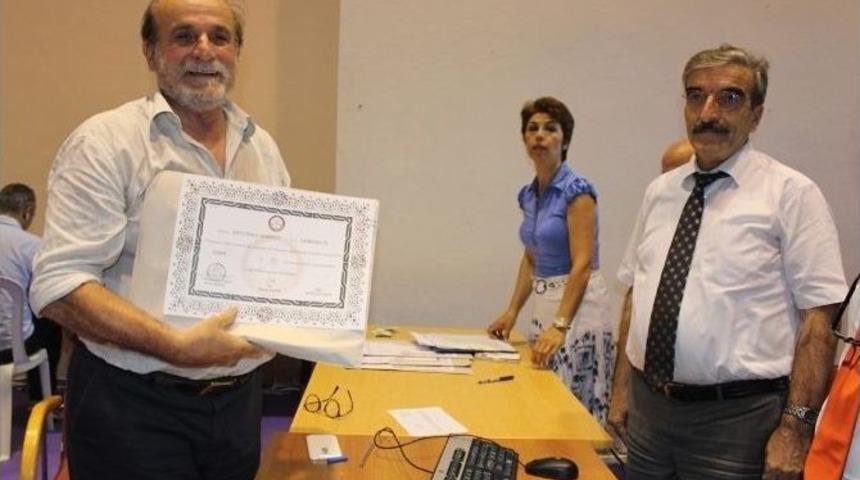 Hdp İzmir Milletvekilleri Kürkçü Ve Doğan Mazbatalarını Aldı