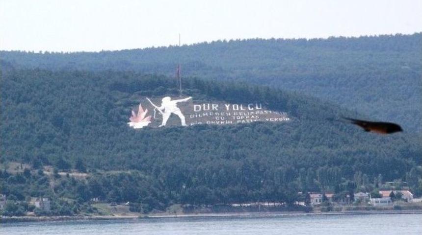 &Ccedil;anakkale&rsquo;de Bayraklar Yarıya İndirildi