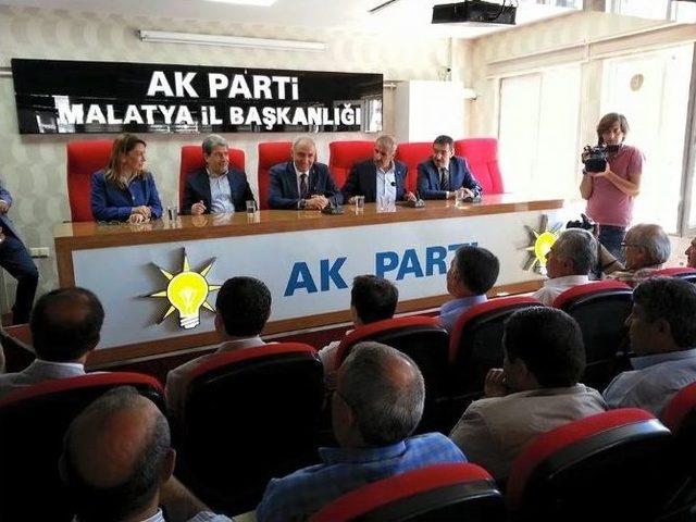 Milletvekilleri Parti Teşkilatı İle Biraraya Geldi