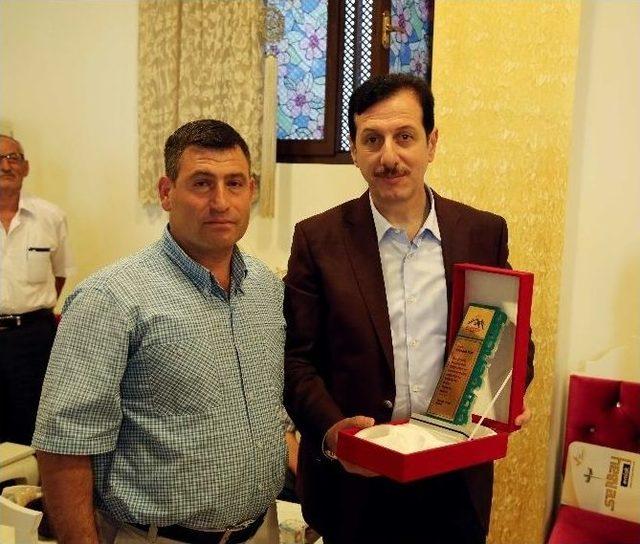 Muhtar &Ccedil;okşen: &ldquo;60 Yıllık Hizmet 2 Haftada Yapıldı&rdquo; 2