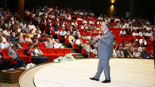 Unvan Alan 143 Akademisyene, Emekli Olanlara Plaket Verildi 2