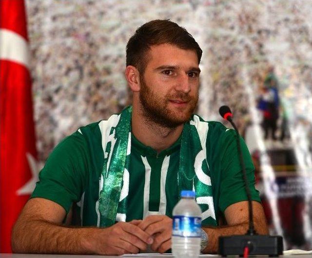 Bursaspor Berısha İle Sözleşme İmzaladı