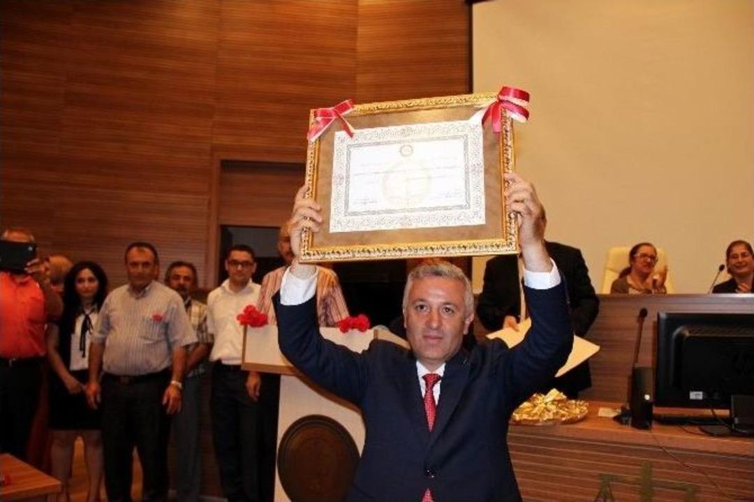 Chp Kayseri Milletvekili &Ccedil;etin Arık Mazbatasını Aldı