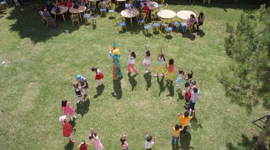 Beyşehir&rsquo;de Polis &Ccedil;ocuklarına Karne Şenliği