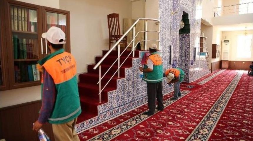 Karak&ouml;pr&uuml;&rsquo;de Camiler Ramazan&rsquo;a Hazır