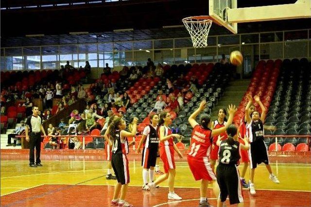 Büyükşehir Basketbolda Eskişehir İl Birincisi Oldu