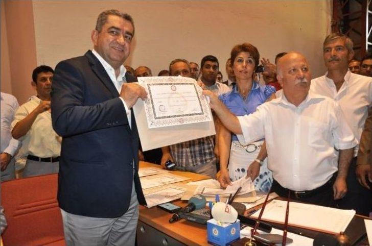 Kemal Kılıçdaroğlu’nun Mazbatası Alındı G1