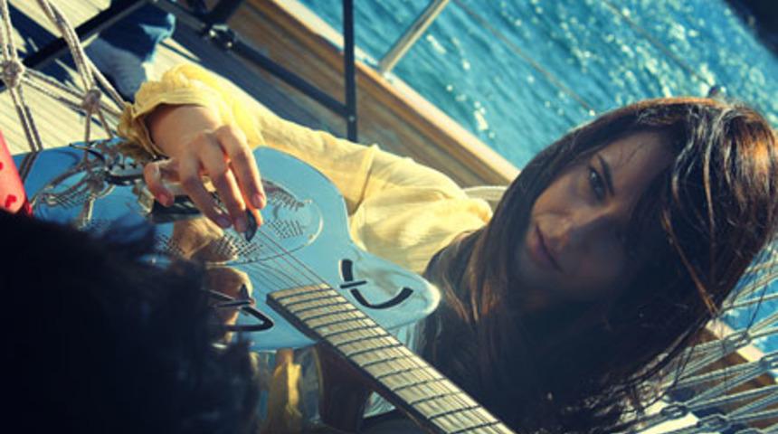 Penti'den Beşi Bir Yerde!