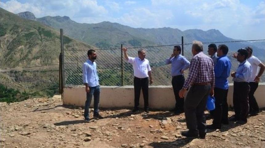 Kaymakam Yol Ve K&ouml;pr&uuml; Yapım &Ccedil;alışmalarını İnceledi