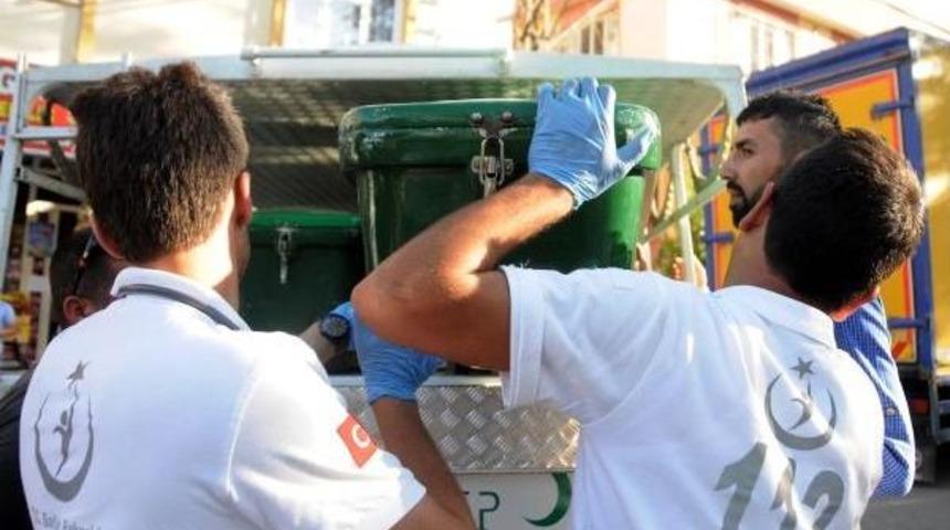 &Uuml;zerinden Kamyon Ge&ccedil;en Suriyeli Minik Ahmet &Ouml;ld&uuml;