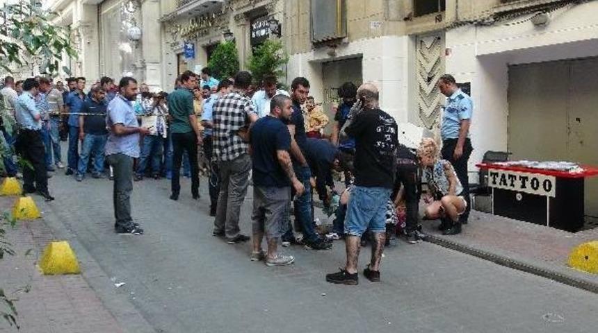 Beyoğlu'nda Silahlı Yaralama...