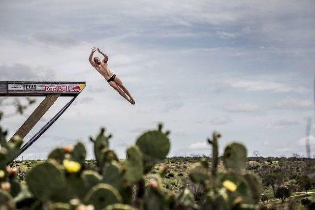 Red Bull Cliff Diving D&uuml;nya Serisi Danimarka&rsquo;da 1