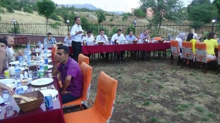 Kulp Adliyesi Hakimlerine Veda Yemeği