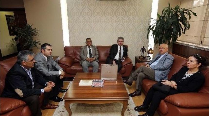 Başkan Yaşar &Ccedil;orumluları Ağırladı