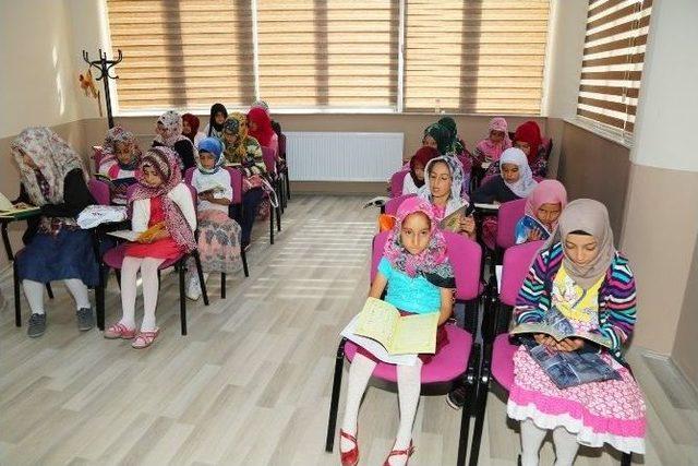 Büyükşehir Belediyesi’nden Kuran Ve Değerler Eğitimi İle Osmanlıca Kursları