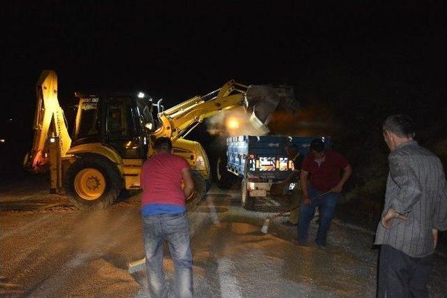 Buğday D&ouml;k&uuml;ld&uuml; Yol Kapandı 2