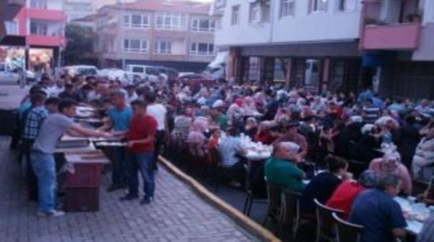 İstanbul Devrekliler Derneği&rsquo;nden İftar Programı