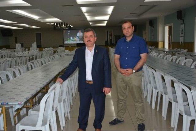 Her Akşam En Az 500 Kişi İftar Açacak