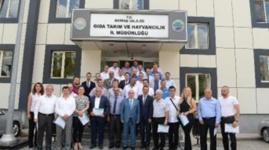 Edirne Valisi Şahin, Hijyenik İşletmeleri &Ouml;d&uuml;llendirdi