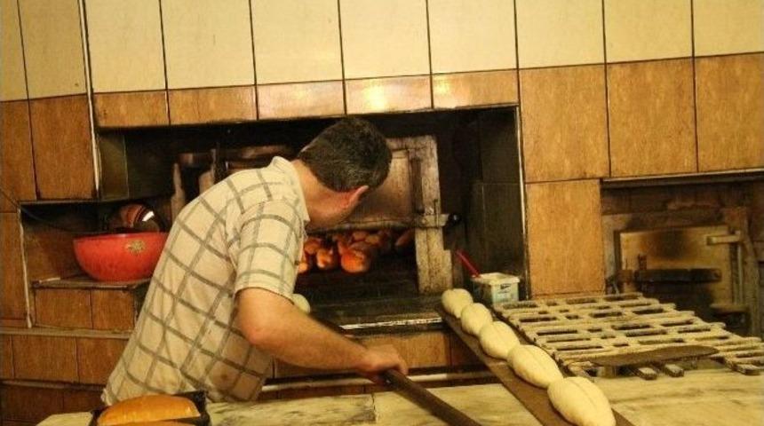 Ramazan&rsquo;da Fırıncıların Sıcakla Sınavı