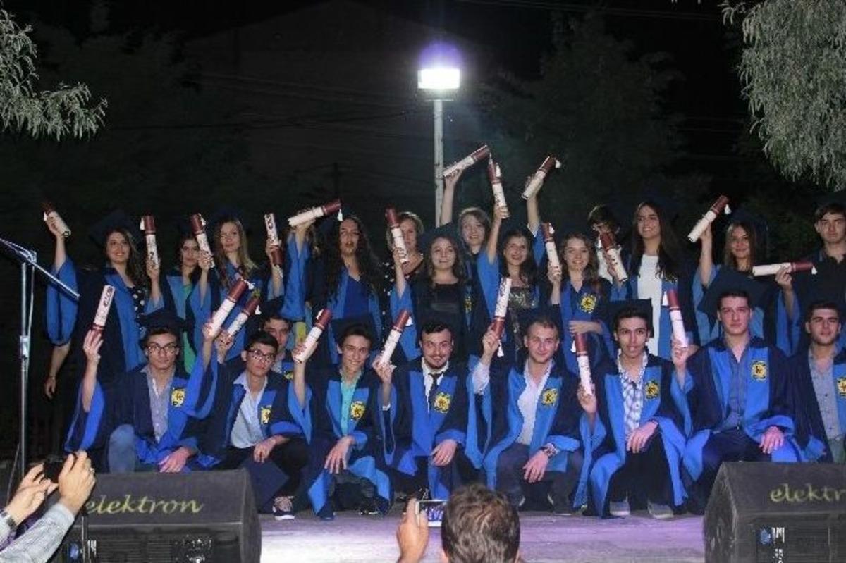 Fekal&rsquo;de Mezuniyet Coşkusu