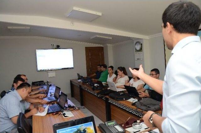 Tarım Personeline Netcad Ve Cbs Eğitimi 2