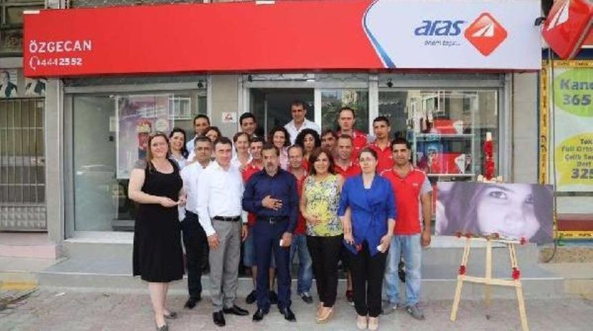 Kargo Şirketinden &Ouml;zgecan Ailesine Anlamlı Jest