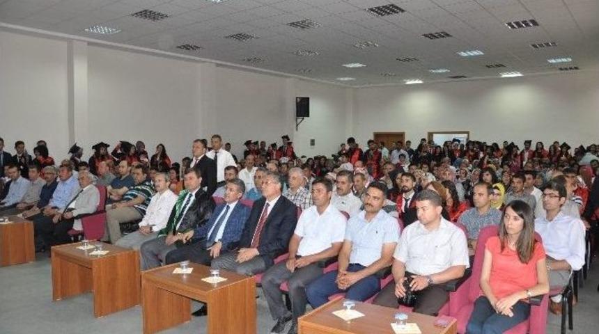 Emyo&rsquo;da Mezuniyet Coşkusu