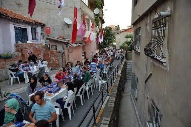 Beyoğlu’nda Her Gün 5 Bin Kişi Aynı Sofra Etrafında Buluşacak