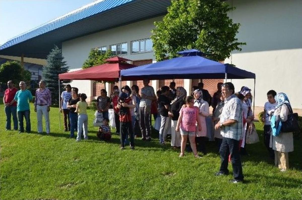 Otizmli &Ccedil;ocuklar Belgelerini Aldı