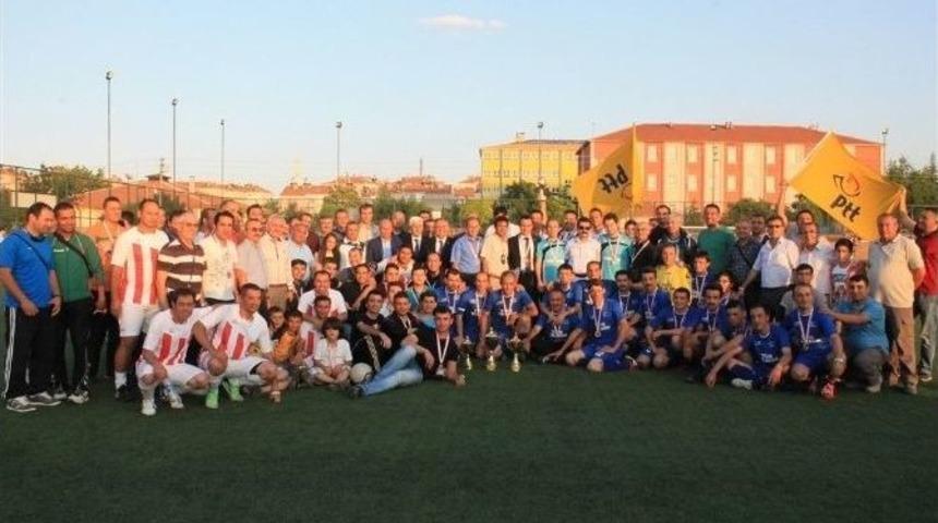 Karaman&rsquo;da Kurumlararası Futbol Turnuvası Sona Erdi