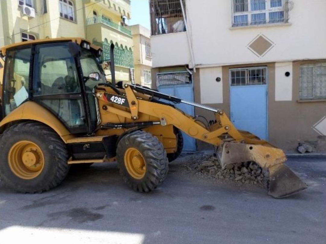 Enkazlar Kaldırıldı, Sahipsiz El Arabaları İmha Edildi