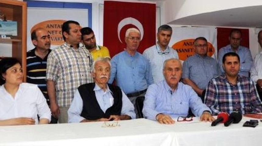 Polisin Baskın Yaptığı Vakfın Başkanı: Bunları G&ouml;r&uuml;nceye Kadar &Ouml;lseydim