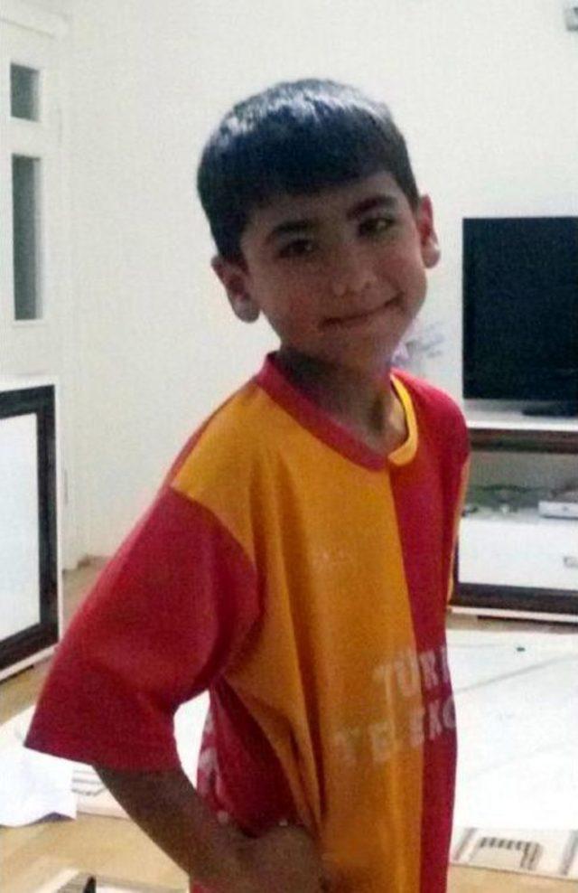 Bisikletiyle Gezerken Kamyon Çarpan 9 Yaşındaki Çocuk Öldü