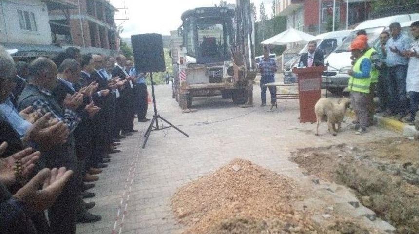 Sarıveliler&rsquo;de İ&ccedil;me Suyu İsale Hattı İnşaatının Temeli Atıldı