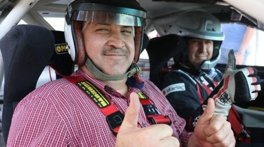 Başkan &Ccedil;er&ccedil;i, &Uuml;lk&uuml; Yarış Pistini İnceledi