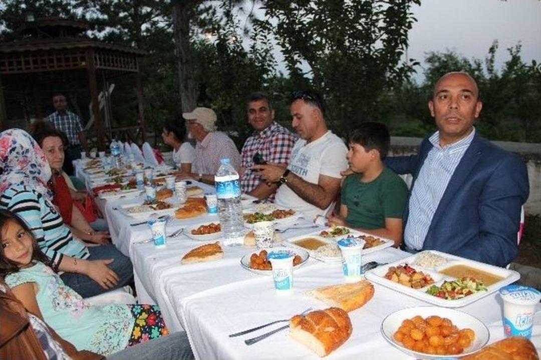 Karaman Polisinden S&uuml;r&uuml;c&uuml;lere İftar