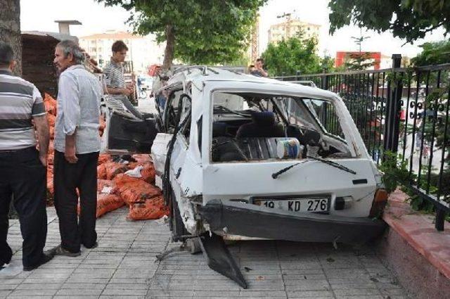 Çorum'da Freni Boşalan Tır, Altı Aracı Biçti: 3 Yaralı