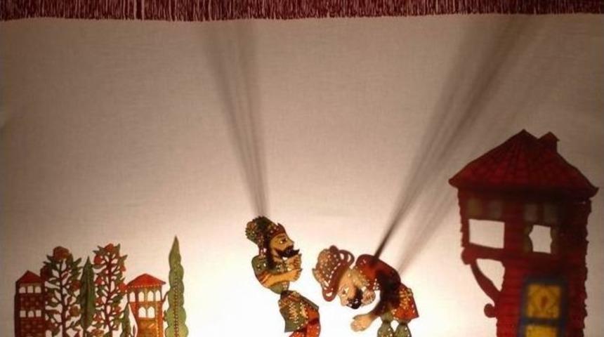 Hacivat Ve Karag&ouml;z İle Ge&ccedil;mişe Neşeli Yolculuk